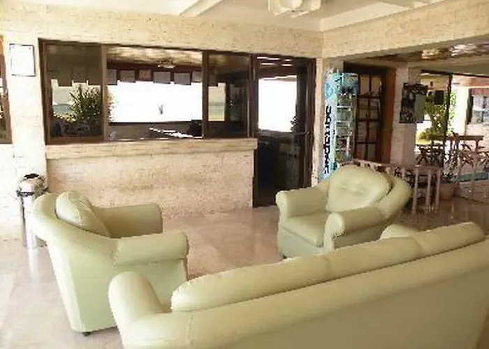 Santa Fe Club Pooc